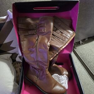 Brown Knee-High Women's Boots